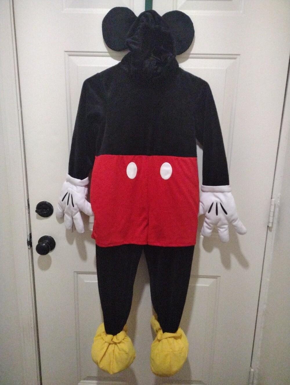 Like New Full Padded Kids Size 5-6yr. Mickey Mouse Disney Costume
